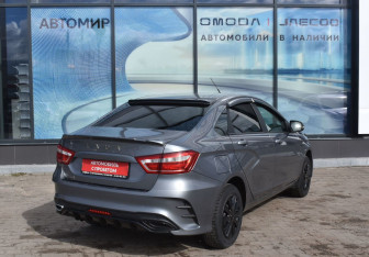 Подержанный автомобиль LADA (ВАЗ) Vesta Sedan 2019 года (5 фото)