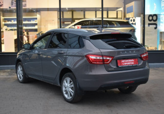 Подержанный автомобиль LADA (ВАЗ) Vesta Wagon 2018 года (7 фото)