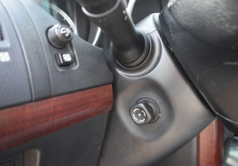 Подержанный автомобиль Toyota Land Cruiser Prado 2015 года (16 фото)