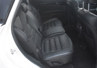 Подержанный автомобиль Kia Sorento 2018 года (11 фото)