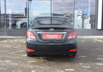 Подержанный автомобиль Hyundai Solaris Sedan 2015 года (6 фото)