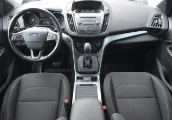 Подержанный автомобиль Ford Kuga 2017 года (12 фото)