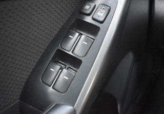 Подержанный автомобиль Kia Cerato Sedan 2011 года (13 фото)