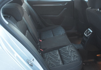 Подержанный автомобиль Skoda Octavia Liftback 2020 года (11 фото)