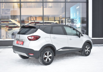 Подержанный автомобиль Renault Kaptur 2021 года (5 фото)