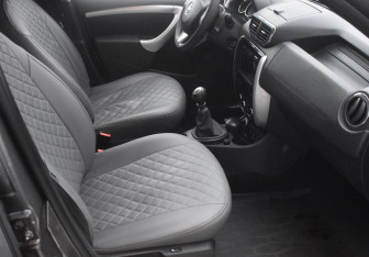 Подержанный автомобиль Nissan Terrano 2020 года (10 фото)