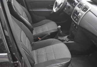 Подержанный автомобиль Renault Logan Sedan 2019 года (10 фото)