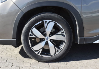 Подержанный автомобиль Subaru Forester Suv 2019 года (9 фото)