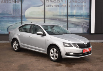 Подержанный автомобиль Skoda Octavia Liftback 2019 года (3 фото)