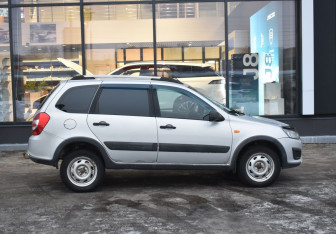 Подержанный автомобиль LADA (ВАЗ) Kalina Wagon 2015 года (4 фото)