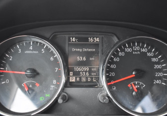 Подержанный автомобиль Nissan Qashqai 2013 года (14 фото)