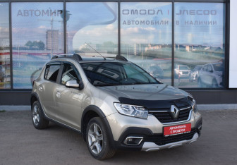 Подержанный автомобиль Renault Sandero 2020 года (3 фото)
