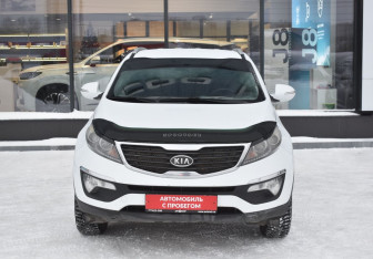 Подержанный автомобиль Kia Sportage 2011 года (2 фото)