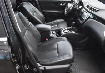 Подержанный автомобиль Nissan Qashqai 2016 года (10 фото)