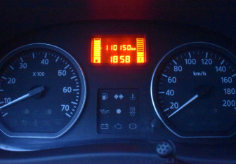 Подержанный автомобиль Renault Logan Sedan 2010 года (13 фото)