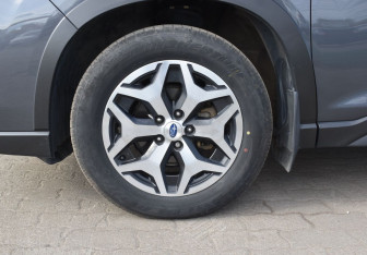 Подержанный автомобиль Subaru Forester Suv 2021 года (9 фото)