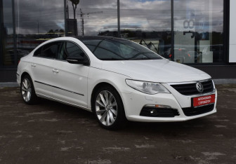 Подержанный автомобиль Volkswagen Passat CC 2011 года (3 фото)