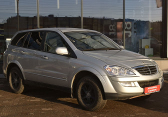Подержанный автомобиль SsangYong Kyron 2011 года (3 фото)
