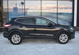 Подержанный автомобиль Nissan Qashqai 2017 года (4 фото)