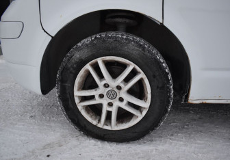 Подержанный автомобиль Volkswagen Transporter Minivan 2007 года (9 фото)