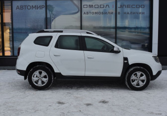 Подержанный автомобиль Renault Duster 2021 года (4 фото)
