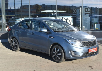 Подержанный автомобиль Kia Rio Sedan 2012 года (3 фото)