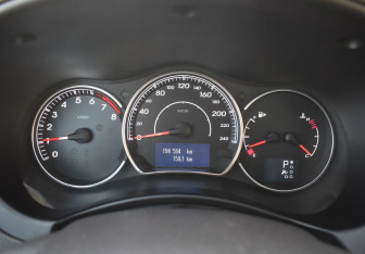 Подержанный автомобиль Renault Koleos 2012 года (15 фото)