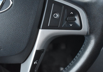 Подержанный автомобиль Hyundai Solaris Sedan 2012 года (14 фото)