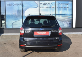 Подержанный автомобиль Subaru Forester Suv 2015 года (6 фото)
