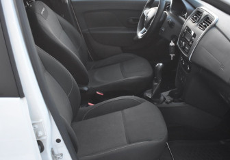 Подержанный автомобиль Renault Sandero 2019 года (10 фото)