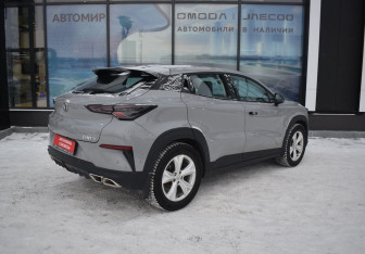 Подержанный автомобиль Changan UNI-T 2023 года (5 фото)