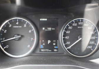 Подержанный автомобиль Mitsubishi Outlander 2014 года (13 фото)