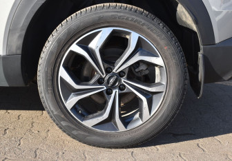 Подержанный автомобиль Haval F7 2024 года (9 фото)