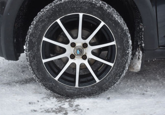 Подержанный автомобиль Renault Sandero 2016 года (9 фото)