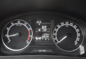 Подержанный автомобиль Skoda Rapid Liftback 2017 года (13 фото)