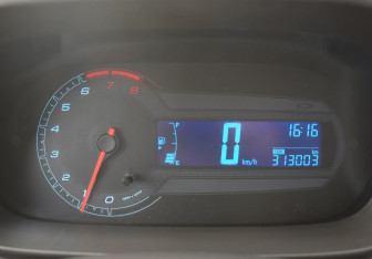 Подержанный автомобиль Chevrolet Cobalt Sedan 2013 года (13 фото)