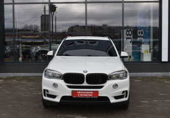 Подержанный автомобиль BMW X5 2014 года (4 фото)