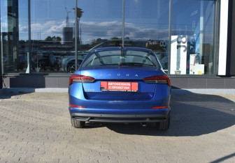 Подержанный автомобиль Skoda Rapid Liftback 2021 года (6 фото)