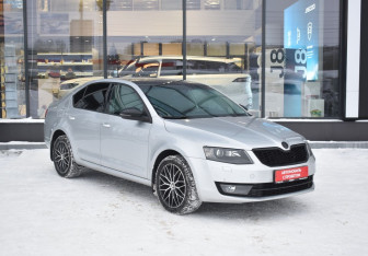 Подержанный автомобиль Skoda Octavia Liftback 2013 года (3 фото)