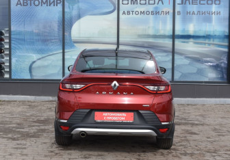 Подержанный автомобиль Renault Arkana 2021 года (6 фото)