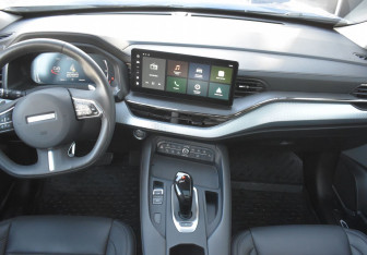 Подержанный автомобиль Haval F7 2023 года (12 фото)