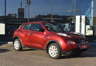 Подержанный автомобиль Nissan Juke 2011 года (3 фото)