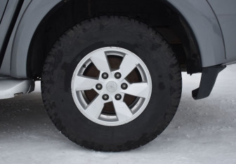 Подержанный автомобиль Mitsubishi L200 2017 года (9 фото)