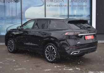 Подержанный автомобиль Jaecoo J8 2024 года (7 фото)