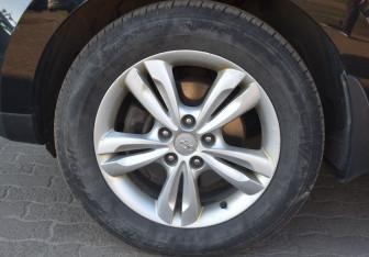 Подержанный автомобиль Hyundai ix35 2013 года (9 фото)