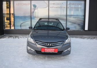 Подержанный автомобиль Hyundai Solaris Hatchback 2015 года (2 фото)