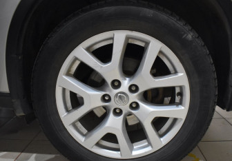Подержанный автомобиль Nissan X-Trail 2012 года (9 фото)