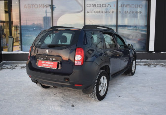 Подержанный автомобиль Renault Duster 2014 года (5 фото)