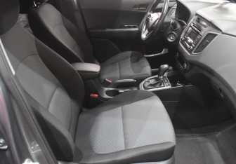 Подержанный автомобиль Hyundai Creta 2021 года (10 фото)