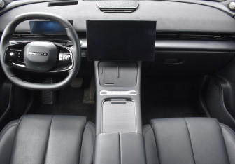 Подержанный автомобиль Omoda C7 2025 года (12 фото)